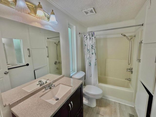 2055 Marni Court, Palm Springs, CA 92262