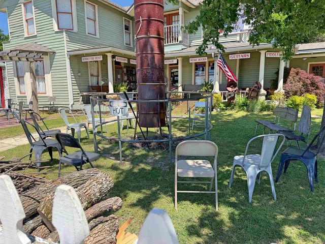123 W. Washington St., Mountain View, AR 72560
