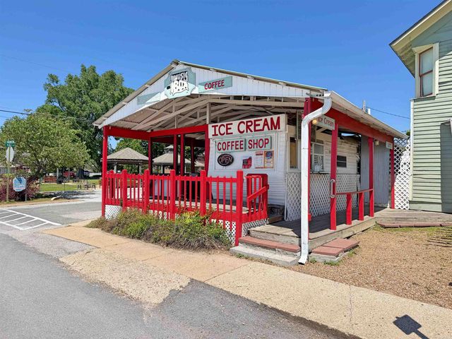 123 W. Washington St., Mountain View, AR 72560