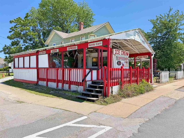 123 W. Washington St., Mountain View, AR 72560
