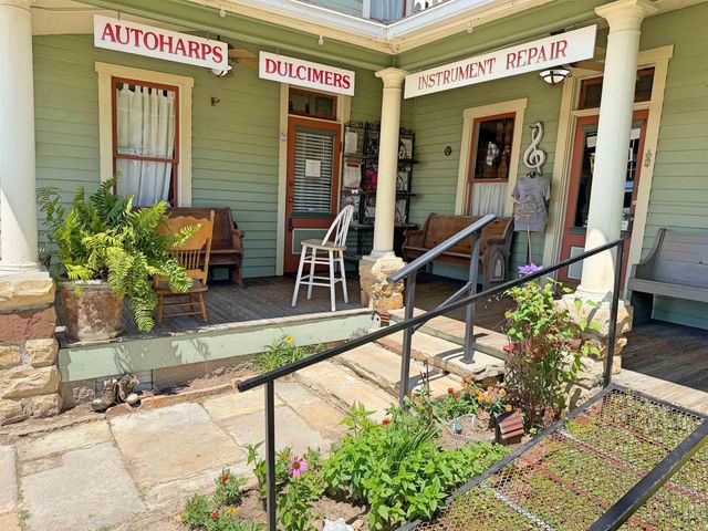 123 W. Washington St., Mountain View, AR 72560