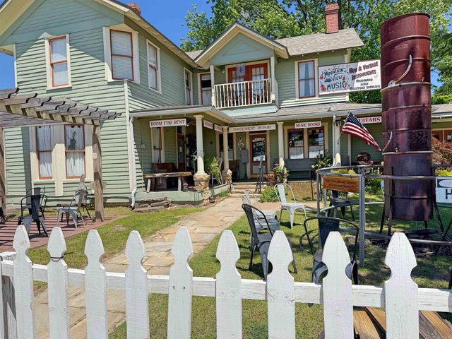 123 W. Washington St., Mountain View, AR 72560