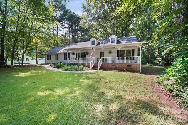 832 Old Cedar Circle, York, SC 29745