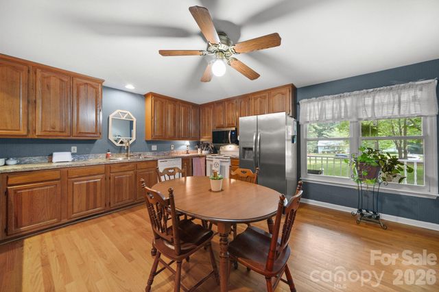 832 Old Cedar Circle, York, SC 29745