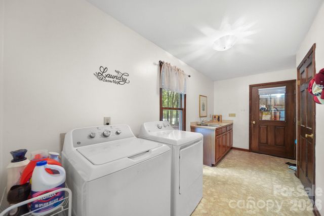 832 Old Cedar Circle, York, SC 29745