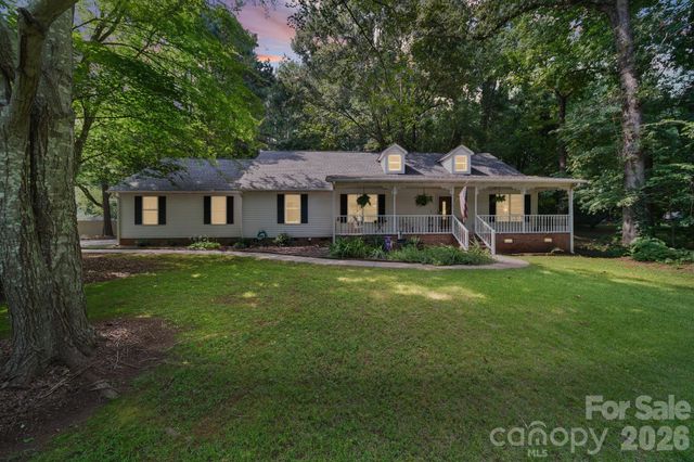 832 Old Cedar Circle, York, SC 29745