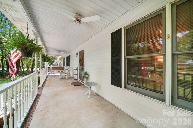 832 Old Cedar Circle, York, SC 29745