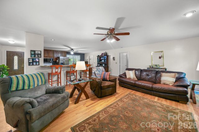832 Old Cedar Circle, York, SC 29745