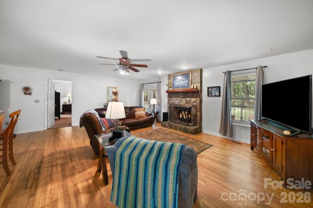 832 Old Cedar Circle, York, SC 29745