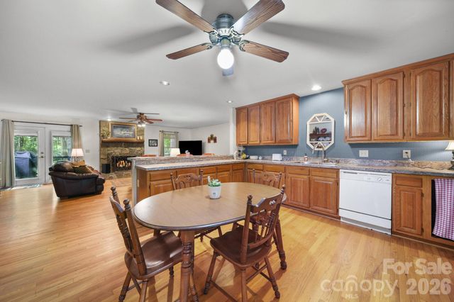 832 Old Cedar Circle, York, SC 29745