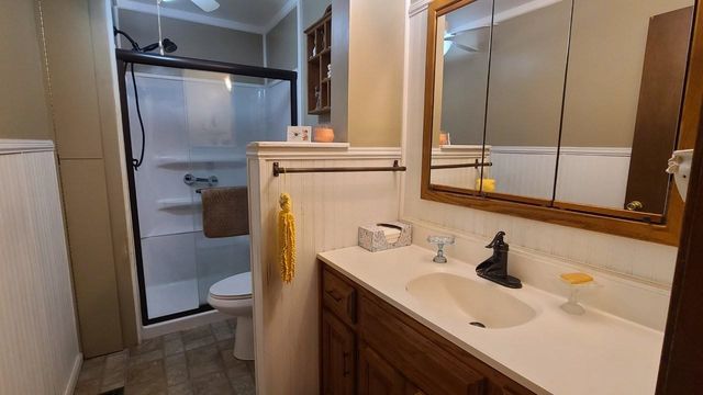 404 E 13th St, Harper, KS 67058