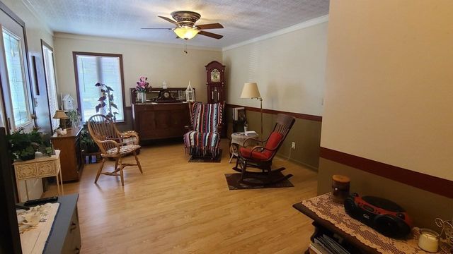 404 E 13th St, Harper, KS 67058