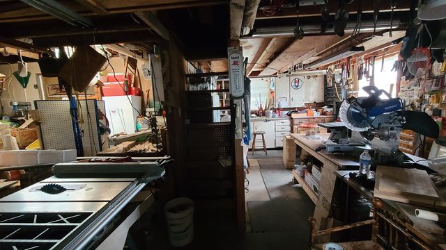 404 E 13th St, Harper, KS 67058