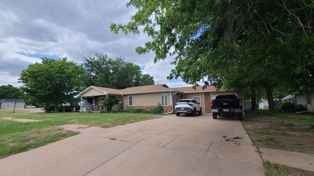 404 E 13th St, Harper, KS 67058