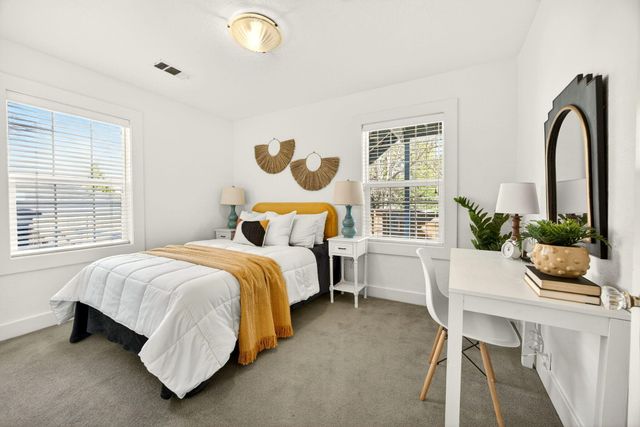 3473 Poppywoods Drive, Medford, OR 97504