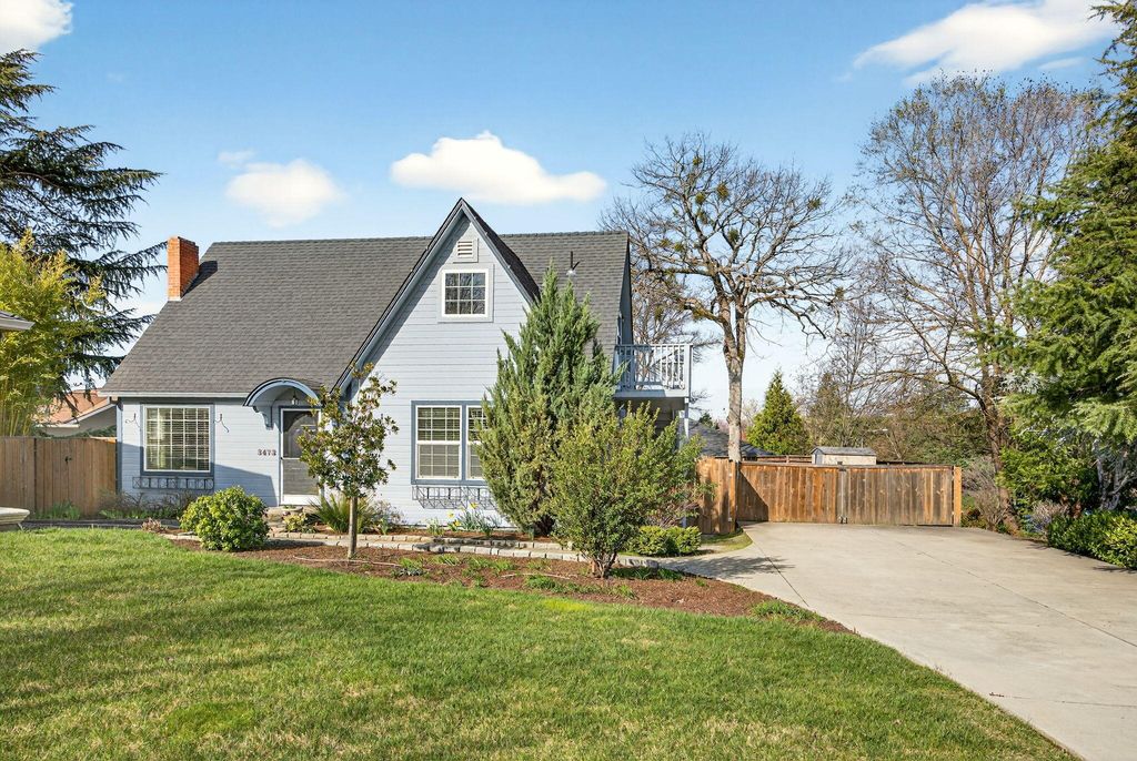 3473 Poppywoods Drive, Medford, OR 97504