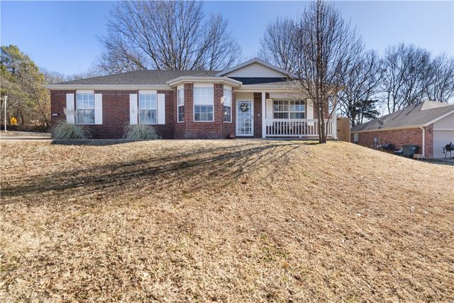 1200 S China Berry Lane, Fayetteville, AR 72704