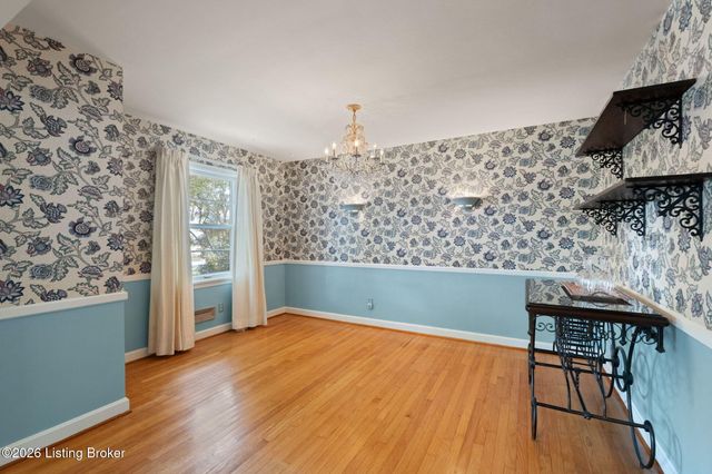 1902 Wesley Ave, Louisville, KY 40220