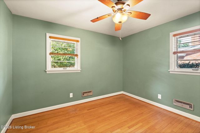 1902 Wesley Ave, Louisville, KY 40220