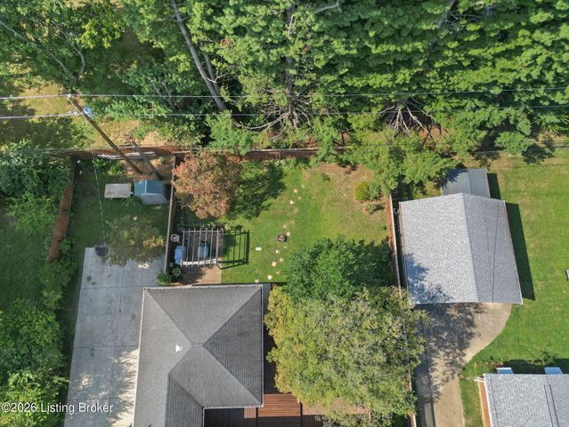 1902 Wesley Ave, Louisville, KY 40220