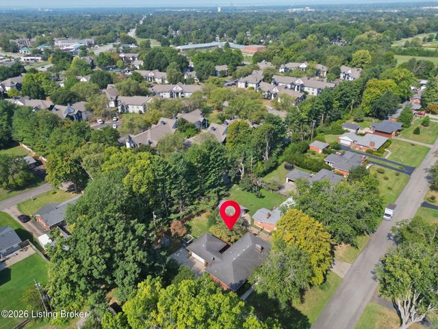 1902 Wesley Ave, Louisville, KY 40220