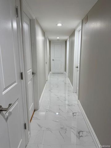 7490 S Brynmawr Court, West Bloomfield, MI 48322