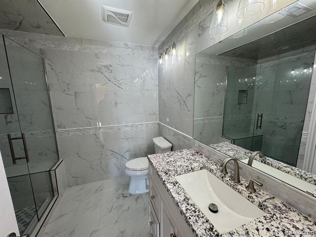 7490 S Brynmawr Court, West Bloomfield, MI 48322