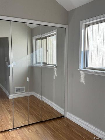 7490 S Brynmawr Court, West Bloomfield, MI 48322