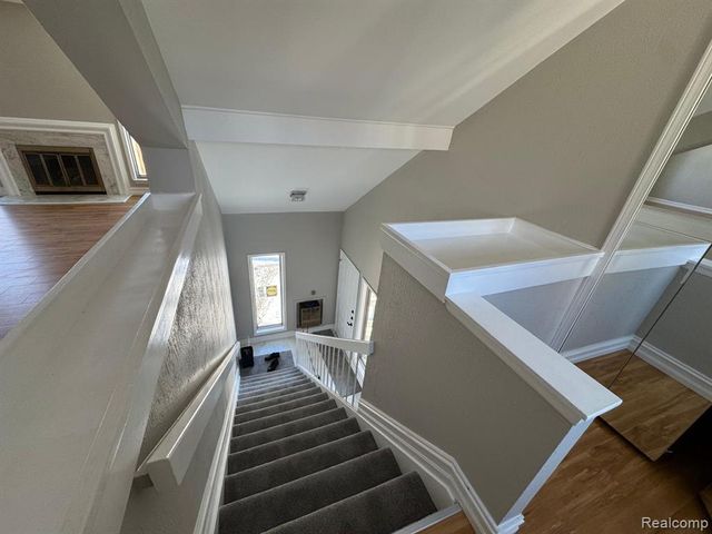 7490 S Brynmawr Court, West Bloomfield, MI 48322