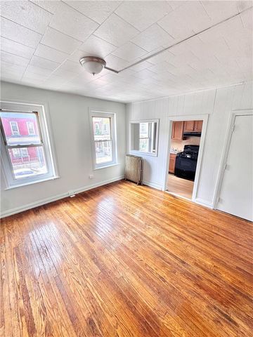 607 North 8th Street 2, Allentown City, PA 18102