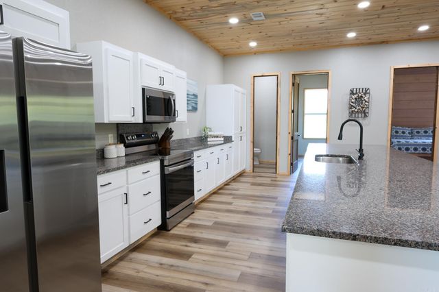 9 Harris Dr, Nashville, AR 71852