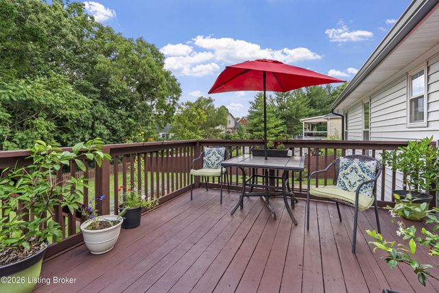 9506 Poplar Hill Dr, Crestwood, KY 40014