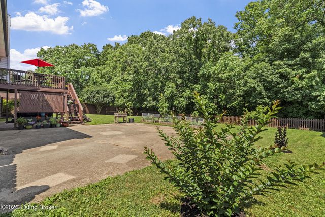 9506 Poplar Hill Dr, Crestwood, KY 40014