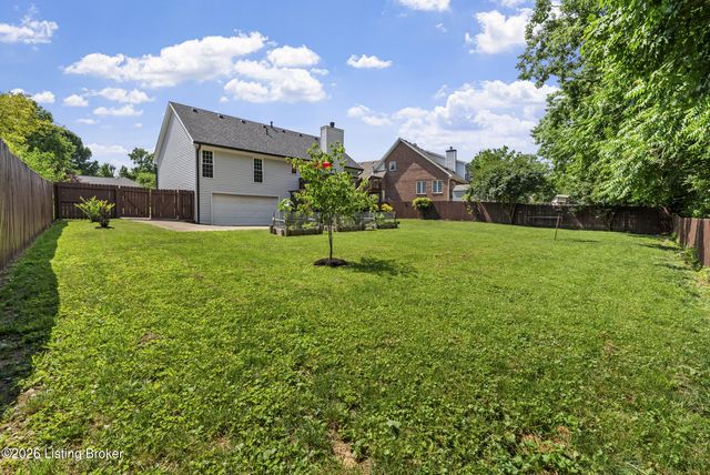 9506 Poplar Hill Dr, Crestwood, KY 40014