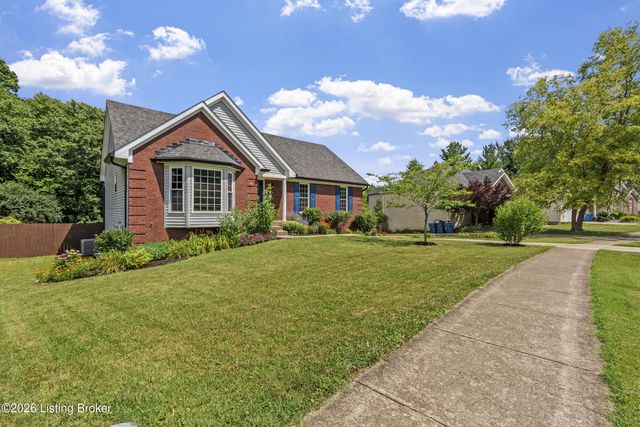 9506 Poplar Hill Dr, Crestwood, KY 40014