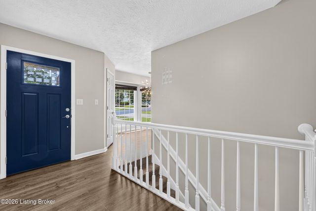 9506 Poplar Hill Dr, Crestwood, KY 40014