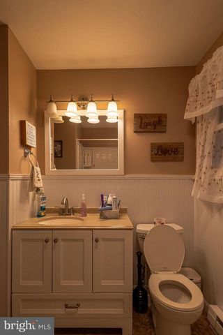 10 GOLFVIEW LN, Malvern, PA 19355