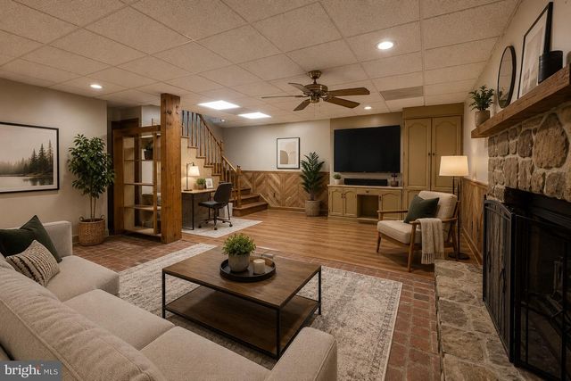 10 GOLFVIEW LN, Malvern, PA 19355
