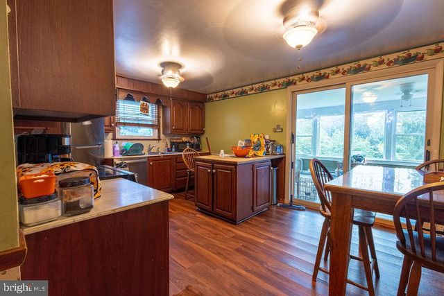 10 GOLFVIEW LN, Malvern, PA 19355