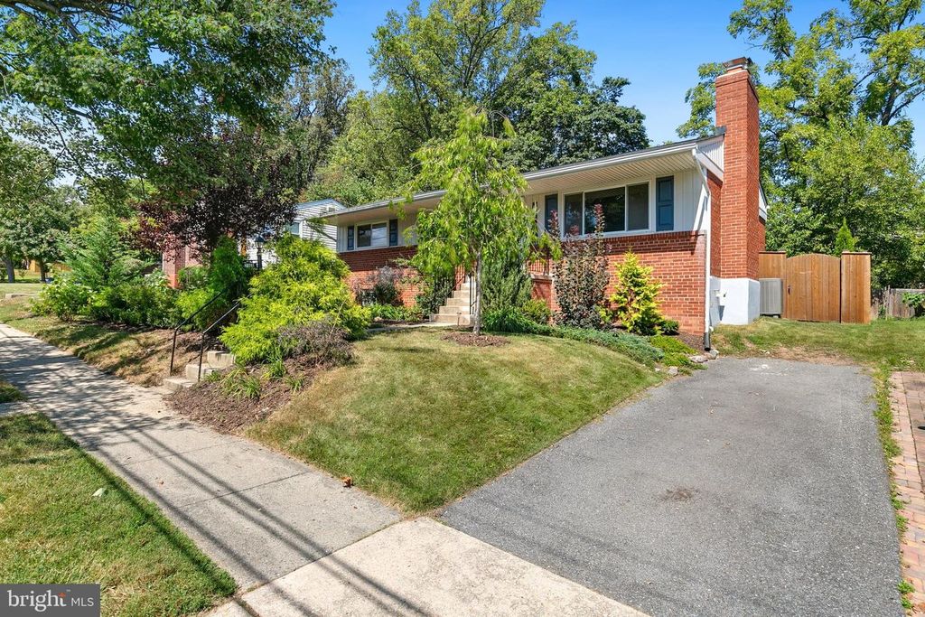 2205 REEDIE DR, Silver Spring, MD 20902