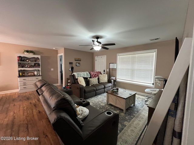113 Shallow Springs Ct, Bardstown, KY 40004