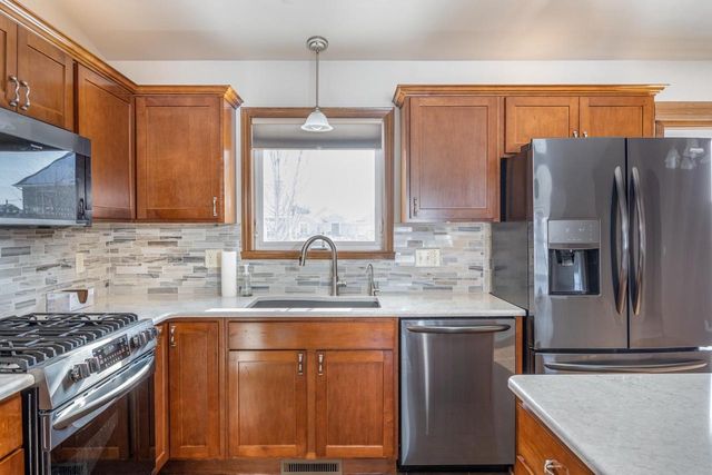 1636 PENDLETON ROAD, Neenah, WI 54956