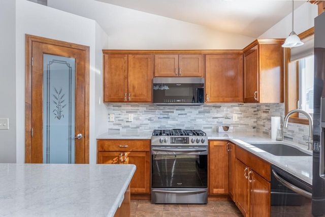 1636 PENDLETON ROAD, Neenah, WI 54956