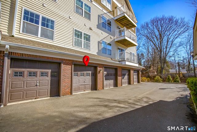 26 Schoolhouse Drive 308, West Hartford, CT 06110