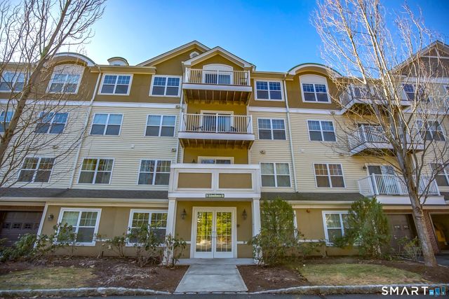 26 Schoolhouse Drive 308, West Hartford, CT 06110