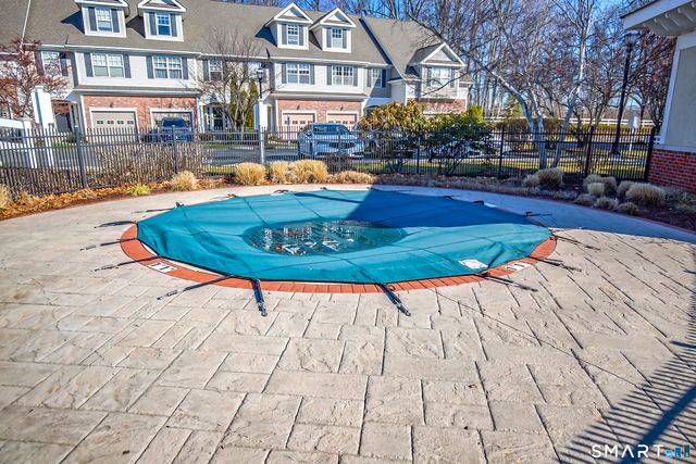 26 Schoolhouse Drive 308, West Hartford, CT 06110