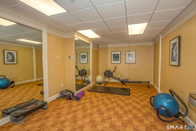 26 Schoolhouse Drive 308, West Hartford, CT 06110