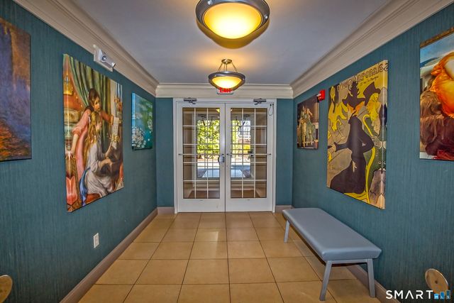 26 Schoolhouse Drive 308, West Hartford, CT 06110