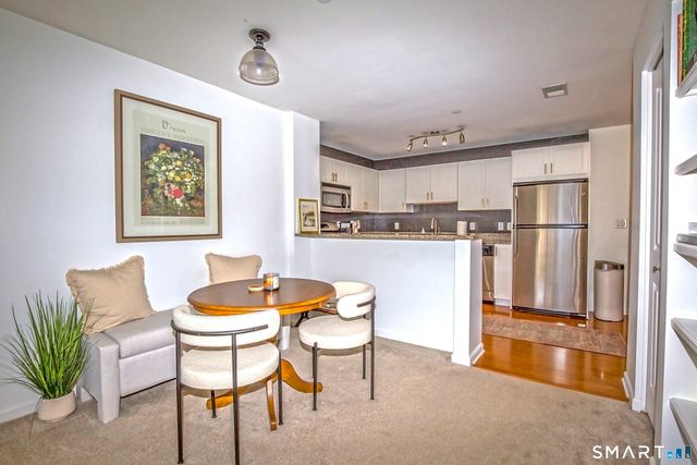 26 Schoolhouse Drive 308, West Hartford, CT 06110