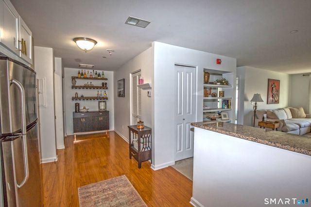 26 Schoolhouse Drive 308, West Hartford, CT 06110